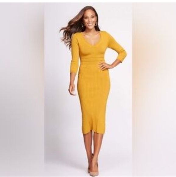 Gabrielle Union Dresses & Skirts - Gabrielle Union Gold Heavy Elegant Midi Dress Size L